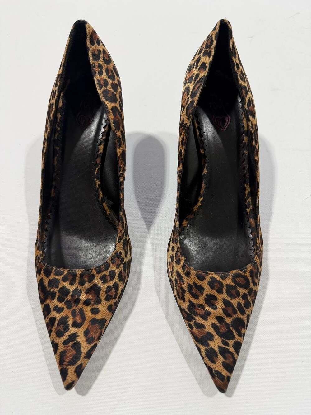 Leopard Pointed Toe Pumps Size 10.5